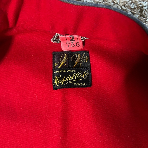 COPY - JW Vintage WE2 Wool Nurse Cape with Red Lining - Picture 4 of 8